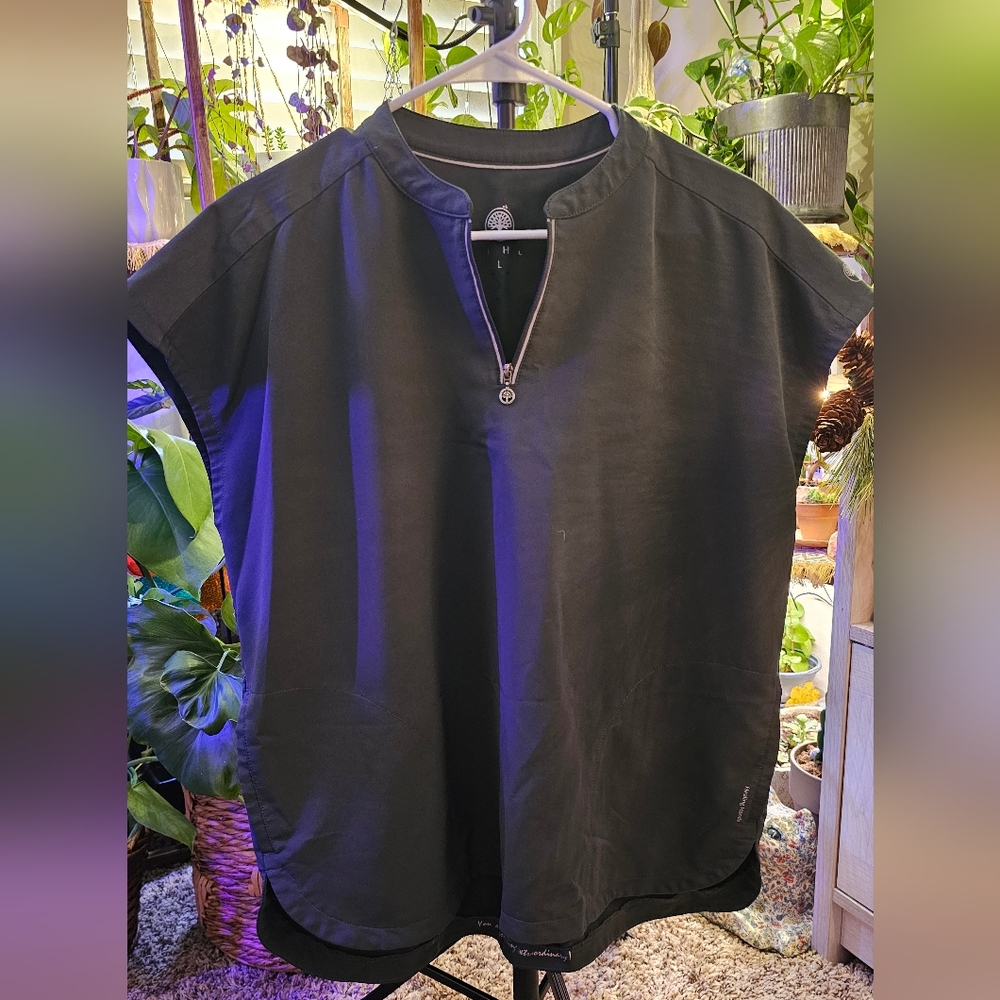 Healing hands jogger scrub set
